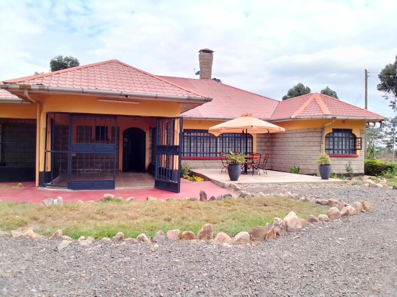 Esniko Villa Narok Εξωτερικό φωτογραφία